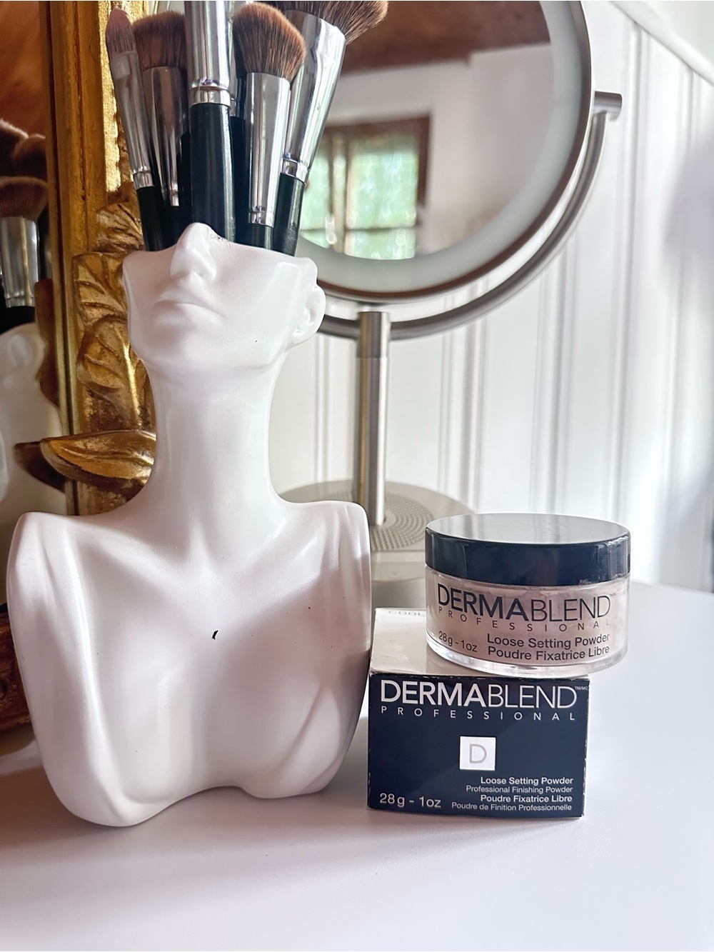Dermablend Cool Beige Loose Setting Powder in Cool Beige Makeup Setting Powder